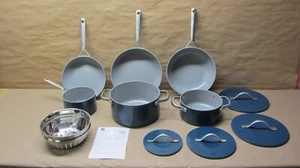 Juego de utensilios de cocina de cerámica modernos de 11 piezas Member's Mark, azul marino - Imagen 1 de 10
