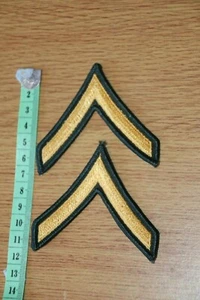 ORIGINAL US ARMY ISSUE PFC PRIVATE VIETNAM RANK STRIPES AG44 DRESS UNIFORM PAIR - Picture 1 of 1