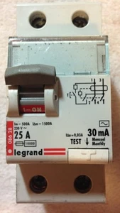 LEGRAND CIRCUIT BREAKER 08628, 086-28, 25A, SHIPSAMEDAY #1639AF - Picture 1 of 5