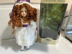 Vtg Seymour Mann Connoisseur Cindy Doll Collection With Stand & Certificate - Picture 1 of 12