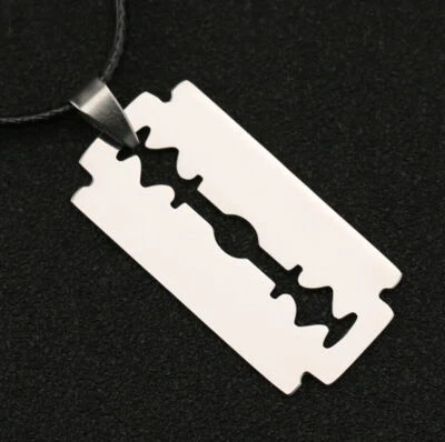 COLLANA CIONDOLO RAME DI RASOIO IN ACCIAIO INOX ARGENTO IDEA REGALO UOMO - Immagine 1 di 4