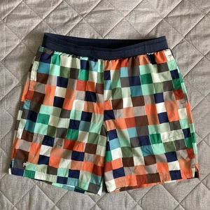 Fabletics Fundamental II Shorts Mens Large Brief Lined 7” Inseam Colorblock - Picture 1 of 9