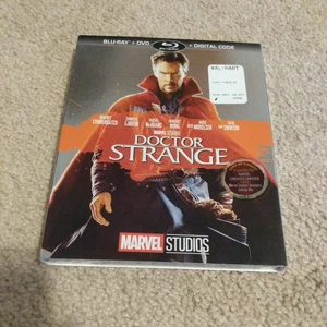 Doctor Strange (Blu-Ray+DVD+Digital Code) New SEALED W/Slipcover MCU Avengers - Picture 1 of 4
