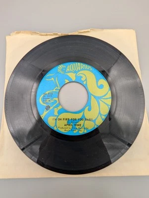 APRIL WINE 7'' 45rpm '74 I'M ON FIRE FOR YOU BABY vinyl Quebec Rock N.M. - Image 1 of 2
