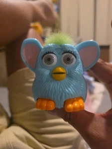 Vintage Furby McDonalds Plastic Happy Meal Toy 1998- Light Blue - Picture 1 of 2