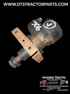 Good Used Farmall IH 706 Gas Tractor Power Steering Hand Pump - Picture 1 of 9