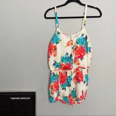 Lucca Couture Women's Size M White Floral Sleeveless Romper - Image 1 of 4