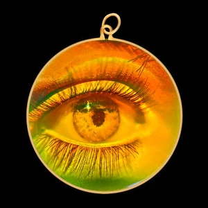 9ct Gold Hologram Pendant - Eye (Large) - No Chain - Picture 1 of 3