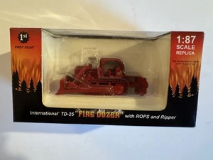 FIRST GEAR 1:87 INTERNATIONAL TD-25 Crawler Fire Dozer w/ Rops & ripper NIB - Picture 1 of 8
