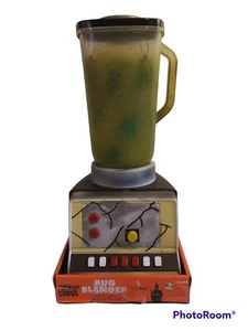 Mezcladora de mezcla y puré de Halloween diseño Tekky con decoración de insectos falsos luces estroboscópicas sonido - Imagen 1 de 12