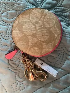 NWT Coach CG762 Circular Coin Pouch In Signature Canvas Light Khaki Petunia - Picture 1 of 2