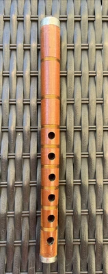 Винтажная балканская деревянная флейта ручной работы с 6 отверстиями медные акценты - 1970-е - 9 дюймов - Изображение 1 из 4
