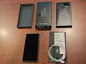 Neuwertiges Samsung Galaxy S24 Ultra SM-S928U1 - 1TB - Titanium Black (Entsperrt) - Bild 1 von 15