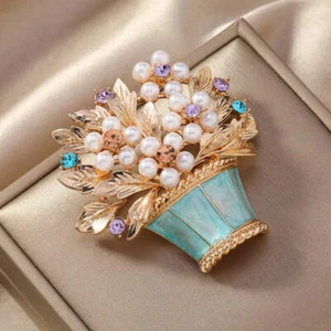 Adalet Lace Brooch Pin - Picture 1 of 6