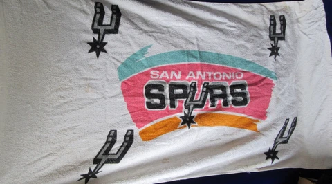 VINTAGE AUTHENTIC NBA SAN ANTONIO SPURS CHAMPIONS BATH BEACH TOWEL 30"X54" Cover