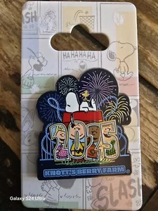Knott's berry farm 2025 spilla arachidi snoopy Charles marrone - Foto 1 di 1