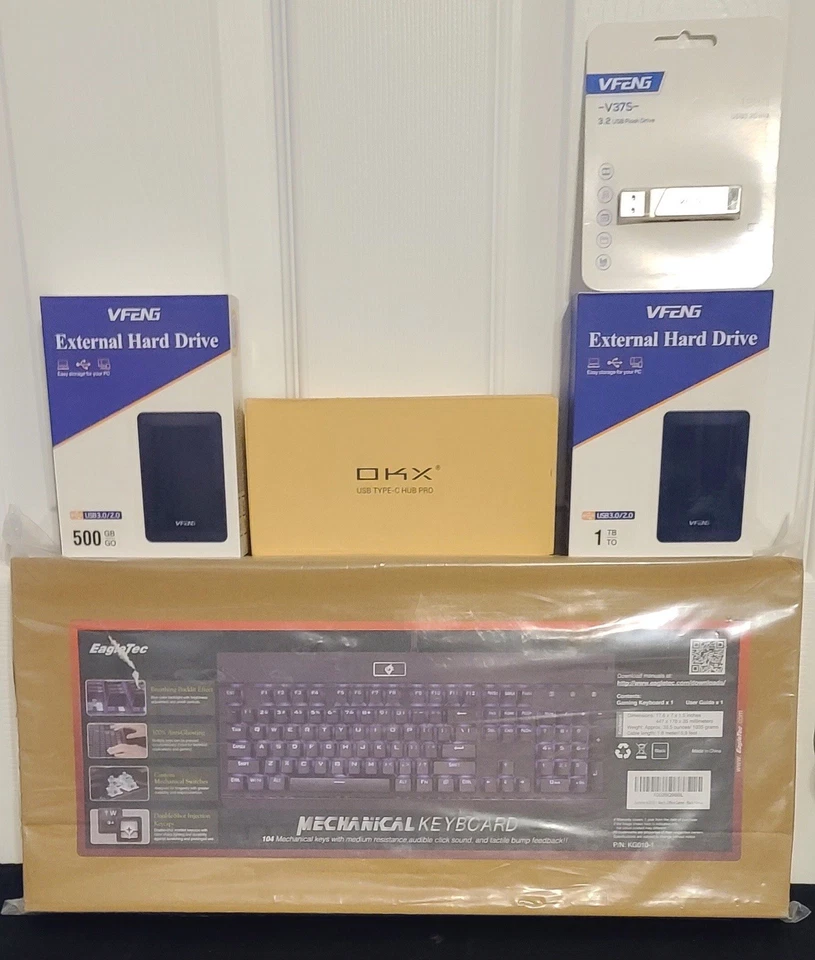 Paquete de disco duro de 1,628 TB (concentrador USB-C + 2 discos duros y 1 memoria USB + teclado) Foto 1 de 4