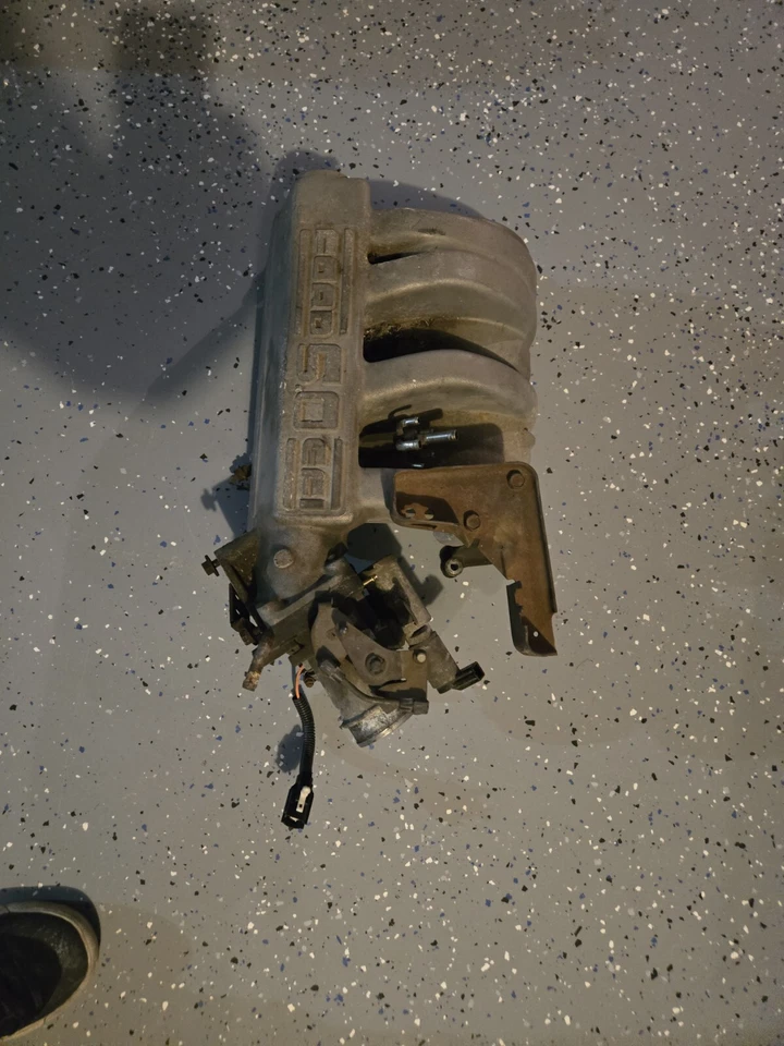 Upper Intake Manifold 5.0L 1985-1996 Ford Bronco F150 F250 E150 PLENUM  - Image 1 of 4