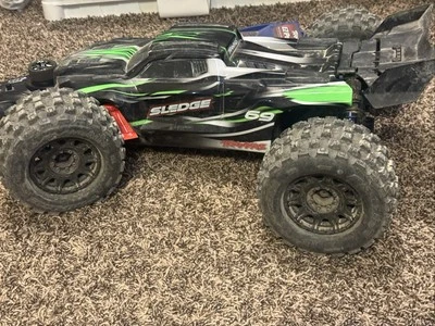Monster Truck eléctrico de radiocontrol Traxxas Sledge 1/8 6S VXL sin escobillas 4x4 Foto 1 de 4