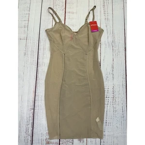 Spanx Red Hot Shapewear Slip Damen Gr. M Sandcastle Nude Hellbraun Neu mit Etikett - Bild 1 von 8