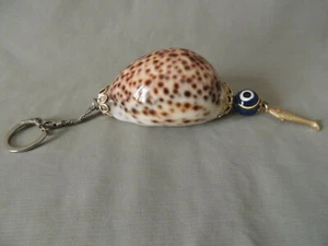 Beautiful shell key chain with bronze fish - Picture 1 of 7