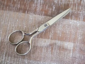 CISEAUX COUTURE BRODER 11,5 CM - MARQUE NIPPES - SOLINGEN GERMANY