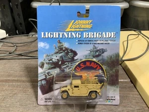 Johnny Lightning MILITARY LIGHTNING BRIGADE DESERT STORM M998 CARGO HUMVEE - Picture 1 of 1