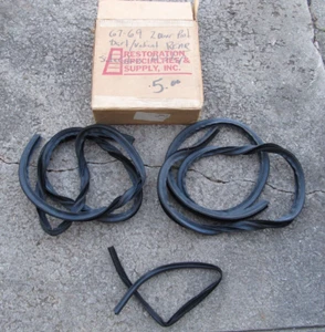 NEW 1967 - 1969 Dodge Dart Rear Window Weatherstrip Seals 2 Door Post - Picture 1 of 5