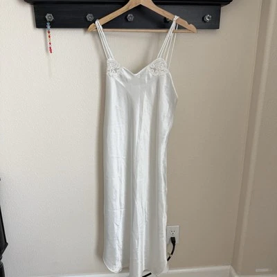 Camisón Lencería Larga Blanco Satinado con Detalle Bordado Dentelle De Colección Grande Foto 1 de 4