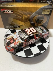 AUTOGRAPHED Tony Stewart ELITE Milestones 2x Nascar Champion 2005 1/24 Diecast - Picture 1 of 12