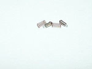 Minitrix 2 Glühbirnen mit Feder für diverse Modelle, sehr guter Zustand (2509) - Picture 1 of 2