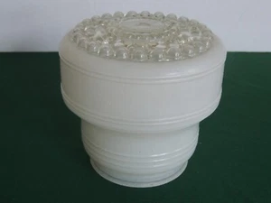 Globo de pantalla de luz de vidrio MCM vintage de 5 1/2" blanco rojo 4" apto Art Deco - Imagen 1 de 7