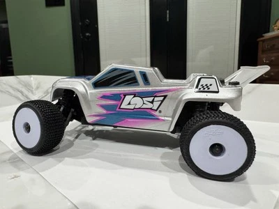 Losi Micro-B Micro-T Mini-Z Wheel Lock Nuts Aluminum 2mm Wheel Nut Black (4) - Image 1 of 4