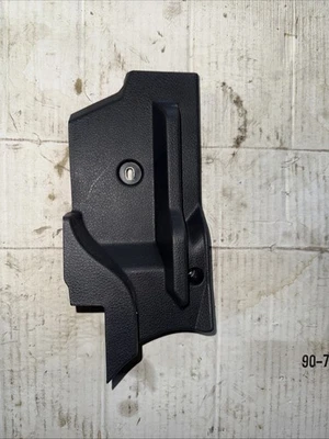 Cubierta de moldura de montaje izquierdo panel de carga maletero de golf Volkswagen GTI 5G6858831 OEM Foto 1 de 3