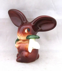 1950’S GOEBEL BROWN SEATED RABBIT HOLDING FLOWER IN ITS MOUTH, FULL BEE MARK - Picture 1 of 9