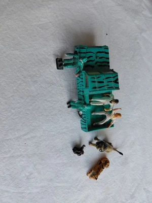 CORGI DAKTARI VINTAGE LOT - Photo 1/3