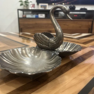 Vintag Art Deco Swan Scallop Shell Candy Dish Bowl Silver Plate Hong Kong Metal - Image 1 of 4