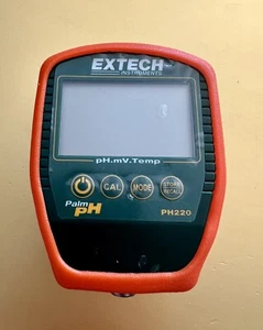 Extech PH220 Waterproof Palm pH Meter - Picture 1 of 6