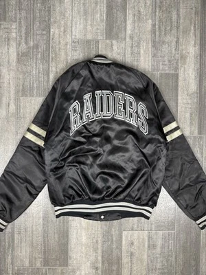 Chaqueta de satén vintage de los Oakland Raiders talla pequeña negra línea de tiza Los Ángeles NFL Foto 1 de 4