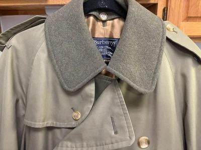 Gabardina Burberry vintage hombre 40 R. Excelente estado chaqueta verde Foto 1 de 4