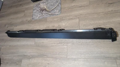 2022-24 Mitsubishi Outlander RIGHT Side Skirt Rocker Molding Panel 7250A136 OEM - Image 1 of 4