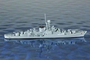 Köln , Kl.120, Bugnummer F 120 Hersteller Albatros K 1, 1:1250 Schiffsmodell - Bild 1 von 2