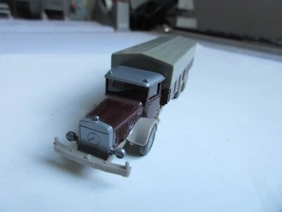 WIKING 1:87 Mercedes L 10000 Cassone, Marrone Cioccolato - Immagine 1 di 4