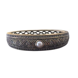 Heidi Daus Cream Faux Pearl and Crystals Hinged Bangle Bracelet Signed - Picture 1 of 5