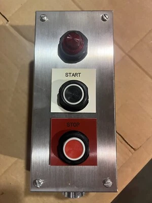 SQUARE D 9001KYSS301 STAINLESS STEEL CONTROL STATION + OPERATORS - Image 1 of 4