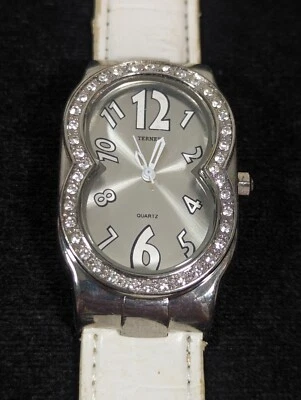 Reloj Bijoux Terner Mujer Tono Plata Acento Cristal Correa Cuero Blanco 8 Pulgadas Foto 1 de 4