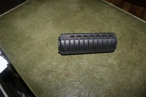 NOS near mint post Vietnam USGI stock 6 inch carbine round handguards AR - Picture 1 of 5