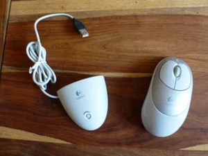 BEZPRZEWODOWA MYSZ BEZPRZEWODOWA LOGITECH RETRO PC - USB - 2002 ROK - Zdjęcie 1 z 7