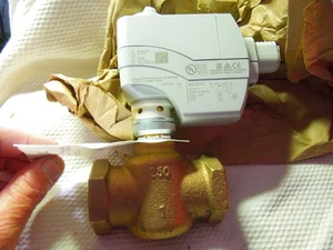 SIEMENS Powermite VF 599 Series 1" Valve 259-02046 SSC81U Actuator 011806 - Picture 1 of 11