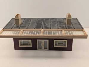 Tri-ang Hornby R473 Modern Ticket Office – OO Gauge - Picture 1 of 4